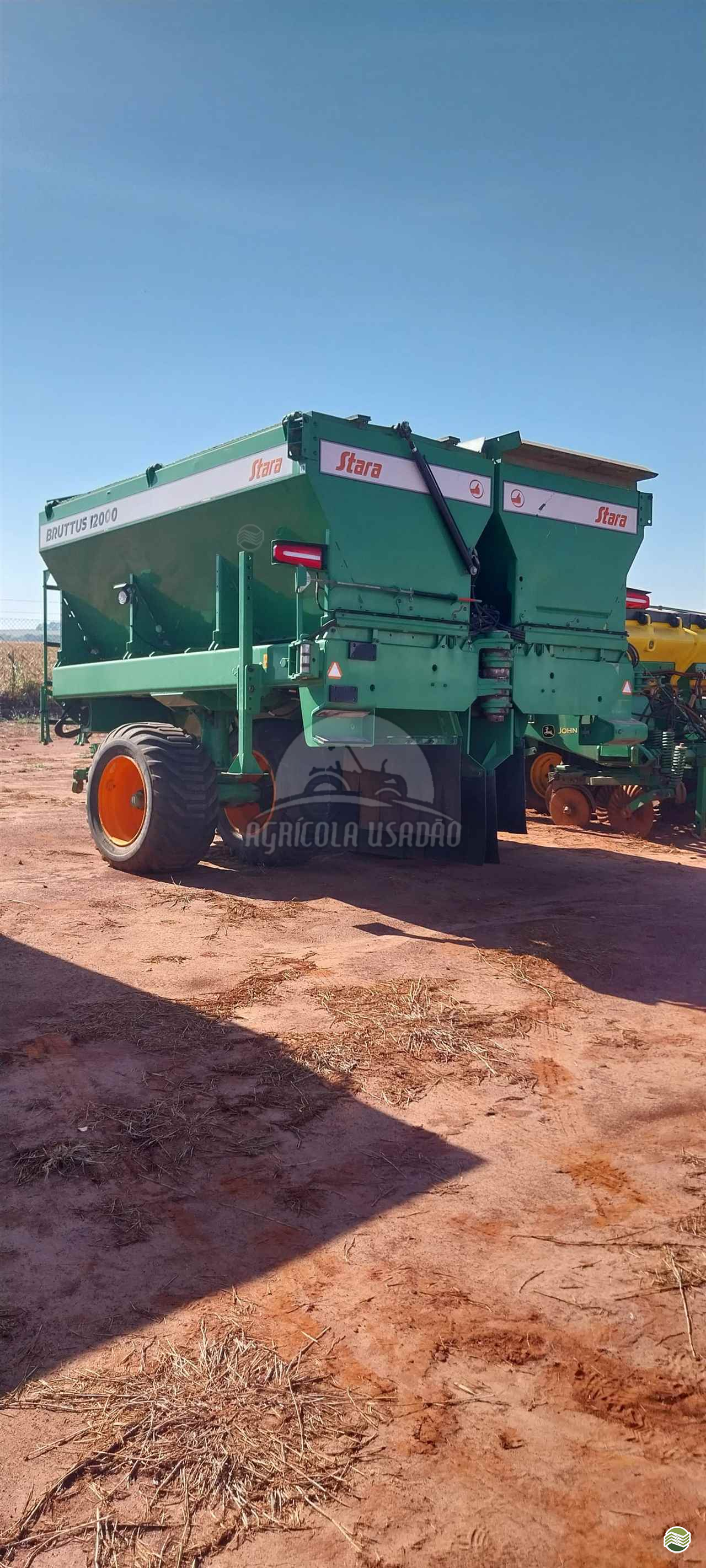 IMPLEMENTOS AGRICOLAS DISTRIBUIDOR DISTRIBUIDOR 12000 Agrícola Usadão TAQUARITUBA SÃO PAULO SP
