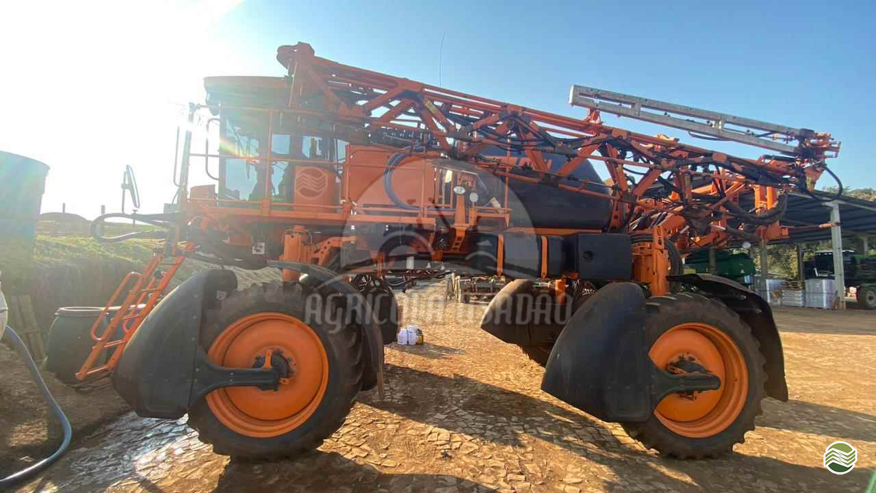 PULVERIZADOR JACTO UNIPORT 2530 Tração 4x4 Agrícola Usadão TAQUARITUBA SÃO PAULO SP