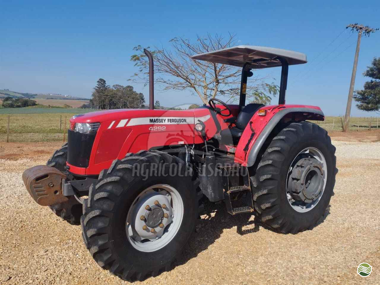 TRATOR MASSEY FERGUSON MF 4292 Tração 4x4 Agrícola Usadão TAQUARITUBA SÃO PAULO SP