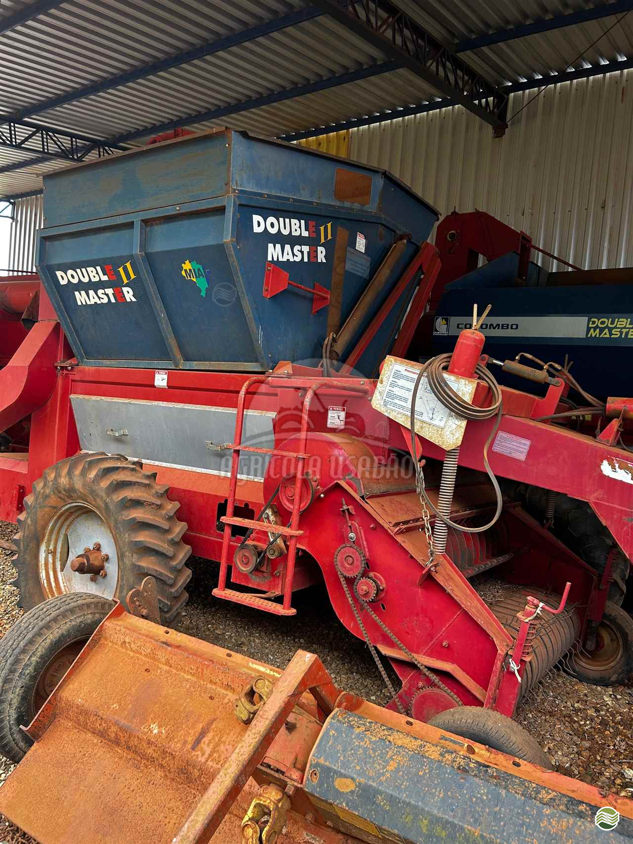 IMPLEMENTOS AGRICOLAS COLHEDORAS MIAC DOUBLE MASTER II Agrícola Usadão TAQUARITUBA SÃO PAULO SP