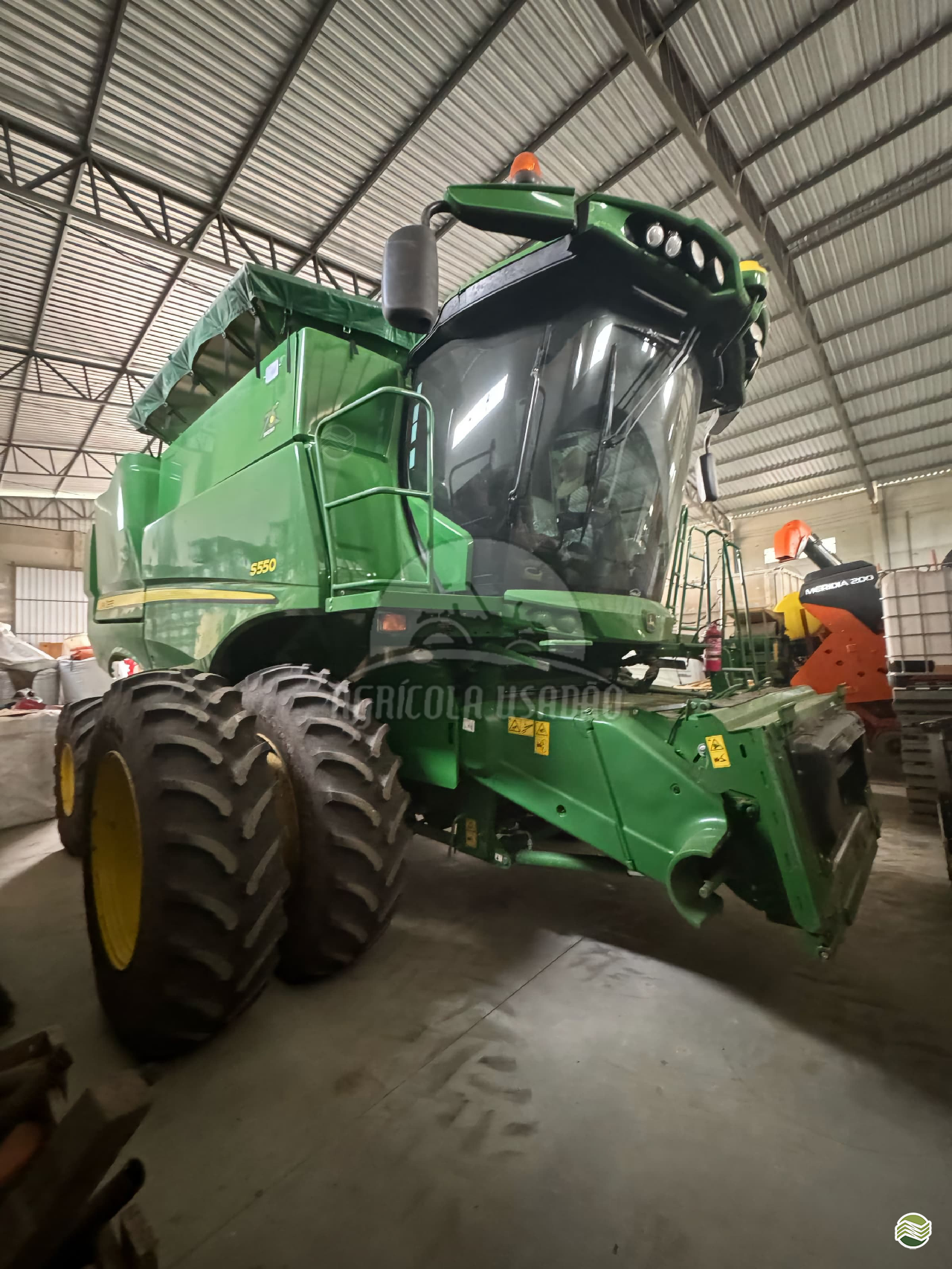 COLHEITADEIRA JOHN DEERE JOHN DEERE S550 Agrícola Usadão TAQUARITUBA SÃO PAULO SP