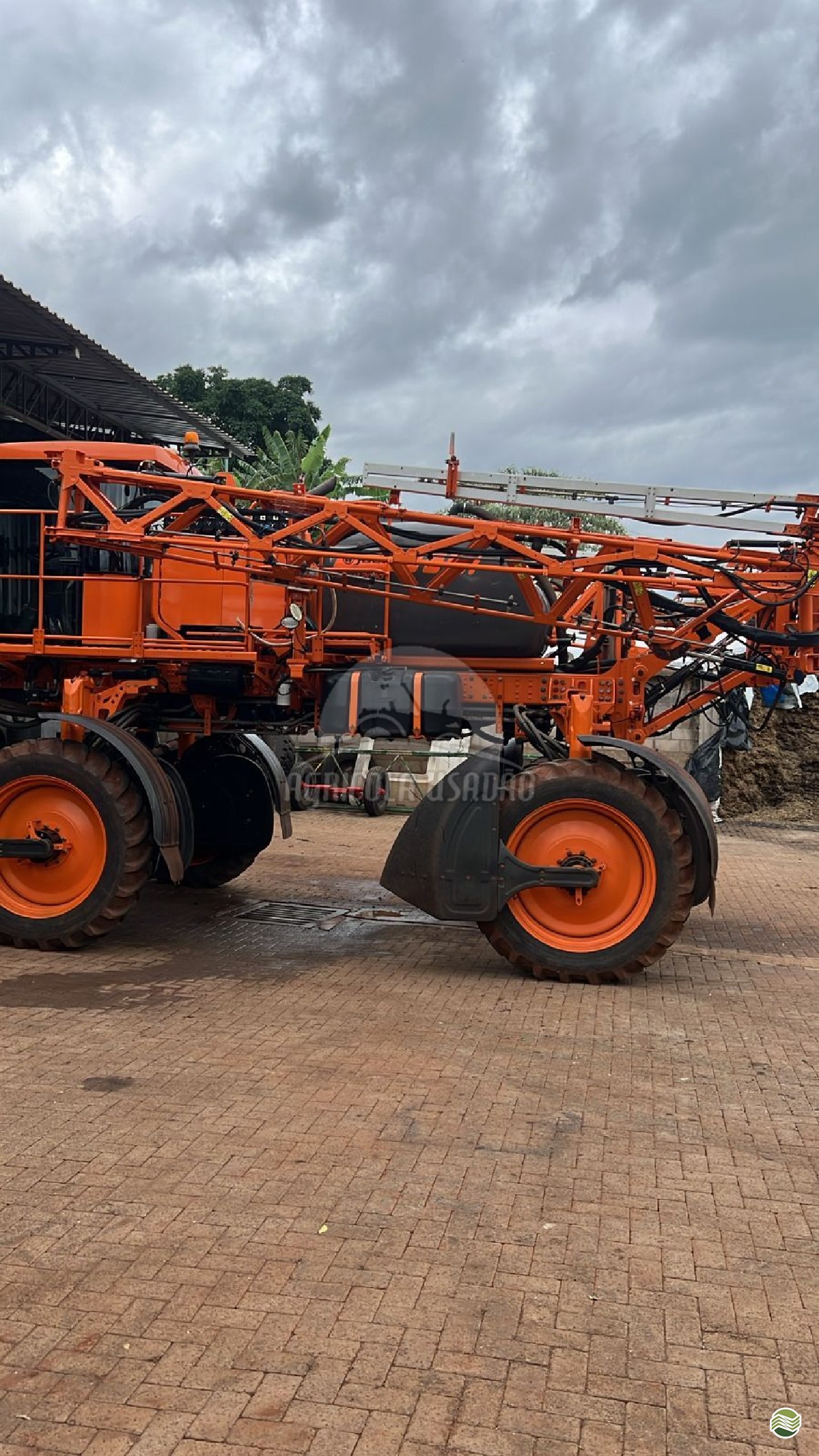 PULVERIZADOR JACTO UNIPORT 2030 Tração 4x4 Agrícola Usadão TAQUARITUBA SÃO PAULO SP