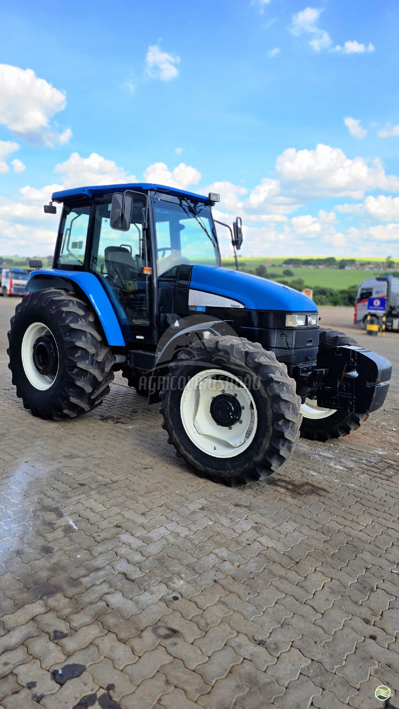 TRATOR NEW HOLLAND NEW TS 6040 Tração 4x4 Agrícola Usadão TAQUARITUBA SÃO PAULO SP