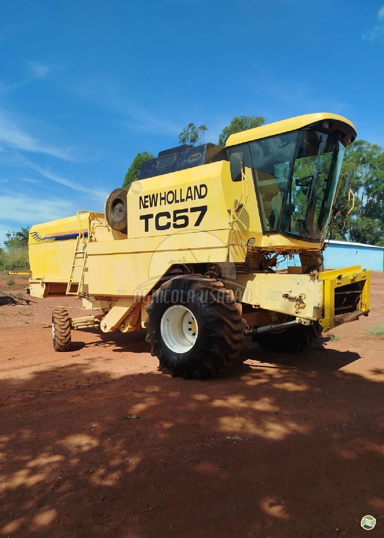 COLHEITADEIRA NEW HOLLAND TC 57 Agrícola Usadão TAQUARITUBA SÃO PAULO SP