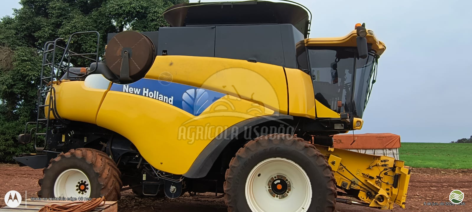 COLHEITADEIRA NEW HOLLAND CR 9060 Agrícola Usadão TAQUARITUBA SÃO PAULO SP