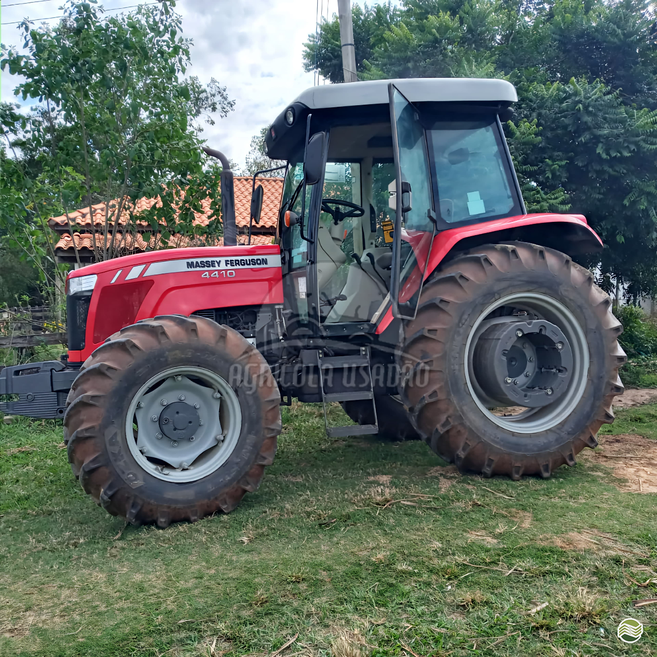TRATOR MASSEY FERGUSON MF 4410 Tração 4x4 Agrícola Usadão TAQUARITUBA SÃO PAULO SP