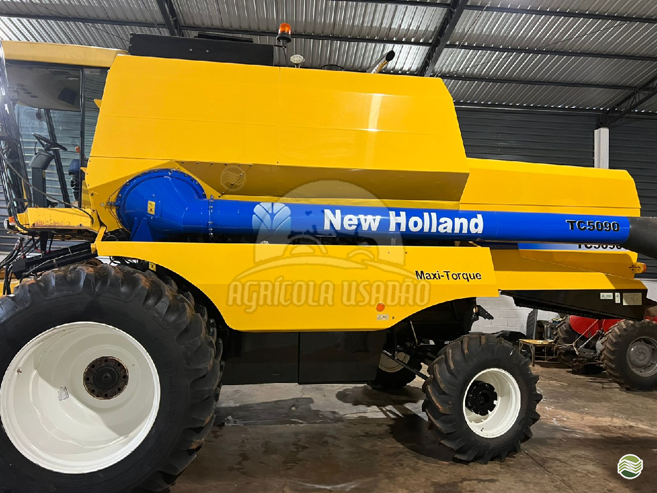 COLHEITADEIRA NEW HOLLAND TC 5090 Agrícola Usadão TAQUARITUBA SÃO PAULO SP