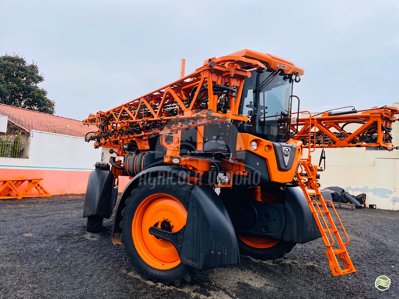 PULVERIZADOR JACTO UNIPORT 3030 Tração 4x4 Agrícola Usadão TAQUARITUBA SÃO PAULO SP