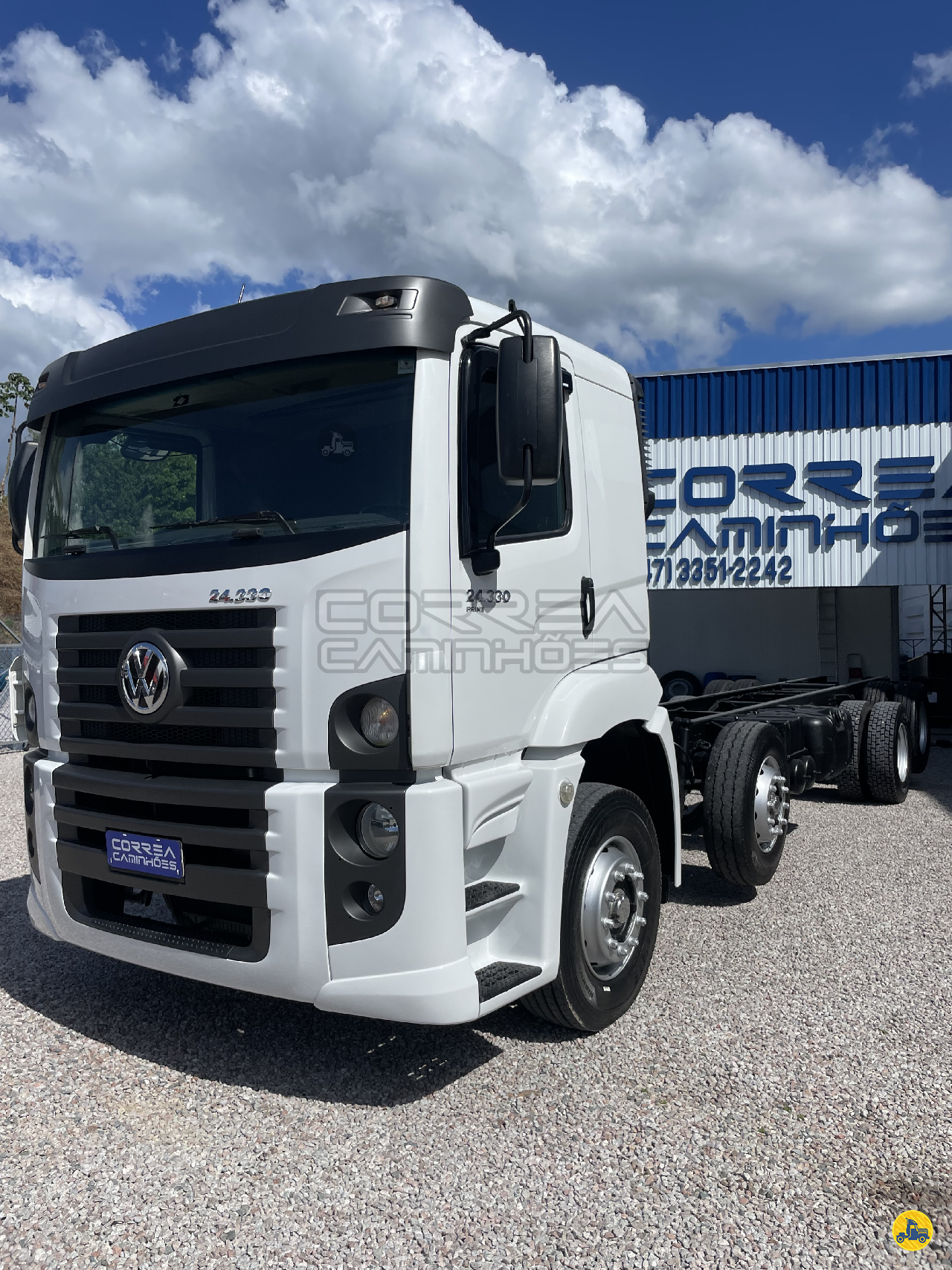 CAMINHAO VOLKSWAGEN VW 24330 Chassis BiTruck 8x2 Correa Caminhões BRUSQUE SANTA CATARINA SC