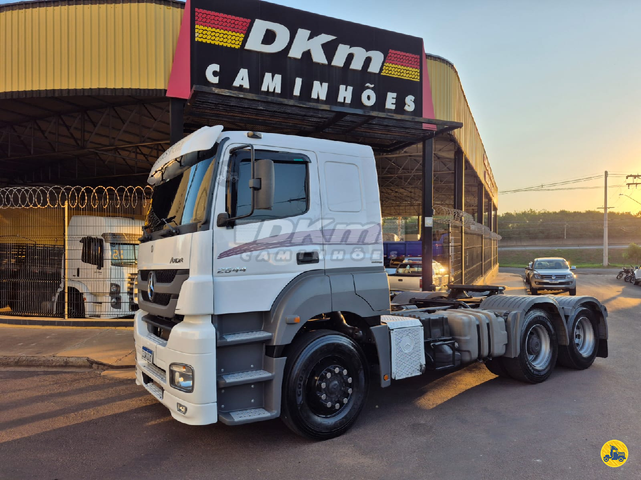 MB 2544 de DKM Caminhões