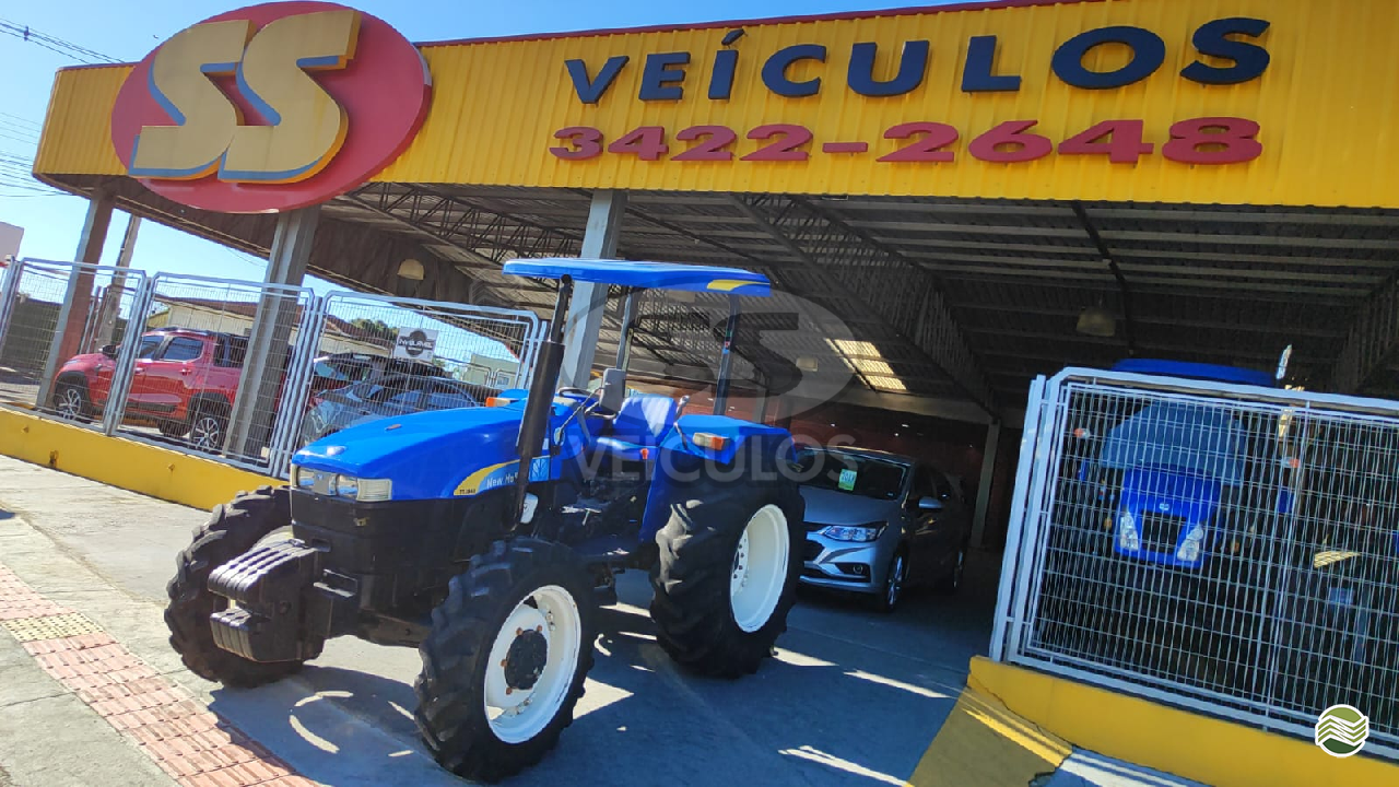 TRATOR NEW HOLLAND NEW TT 3840 Tração 4x4 SS Veículos IRATI PARANÁ PR