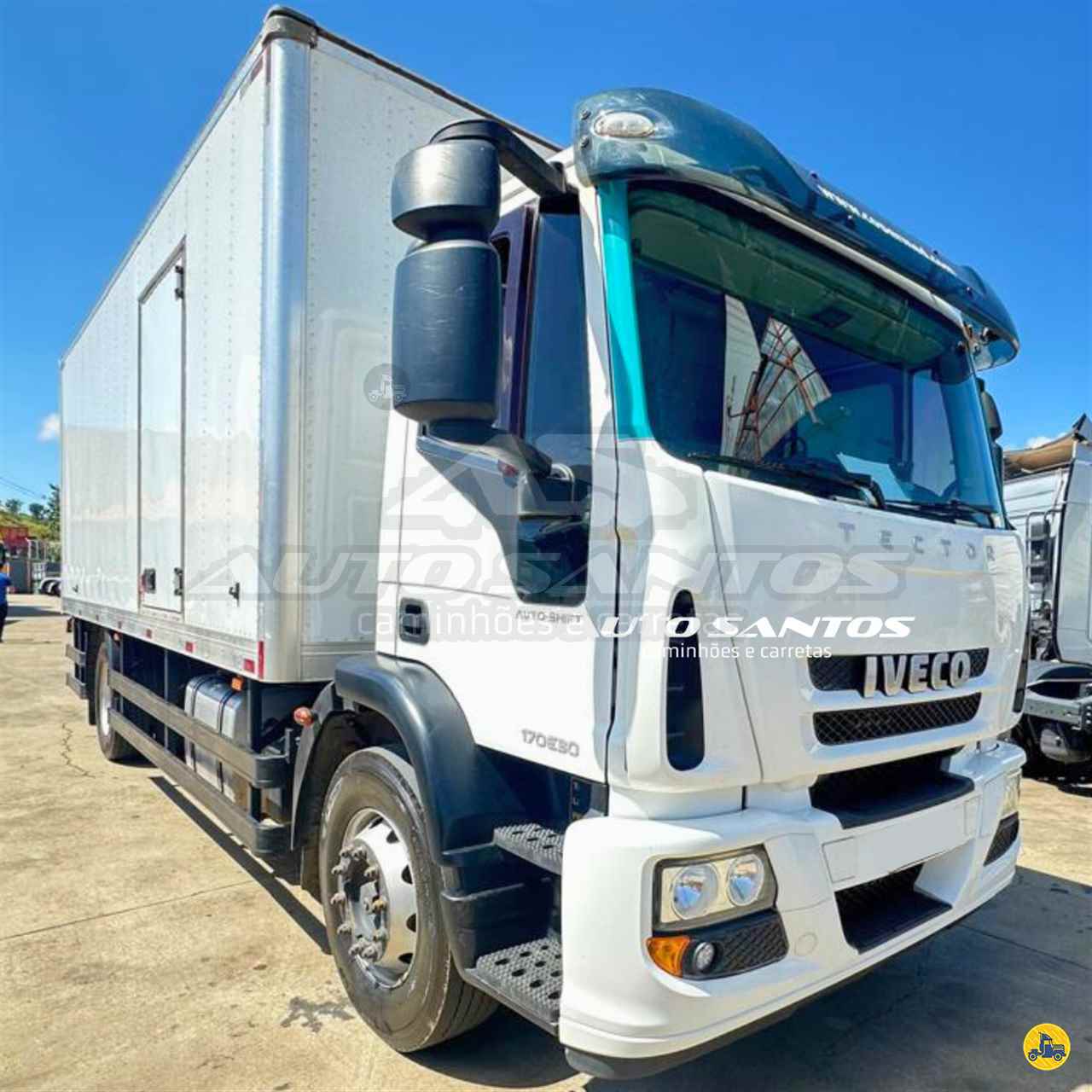 CAMINHAO IVECO TECTOR 170E30 Baú Furgão Toco 4x2 Auto Santos Caminhões - Pouso Alegre POUSO ALEGRE MINAS GERAIS MG