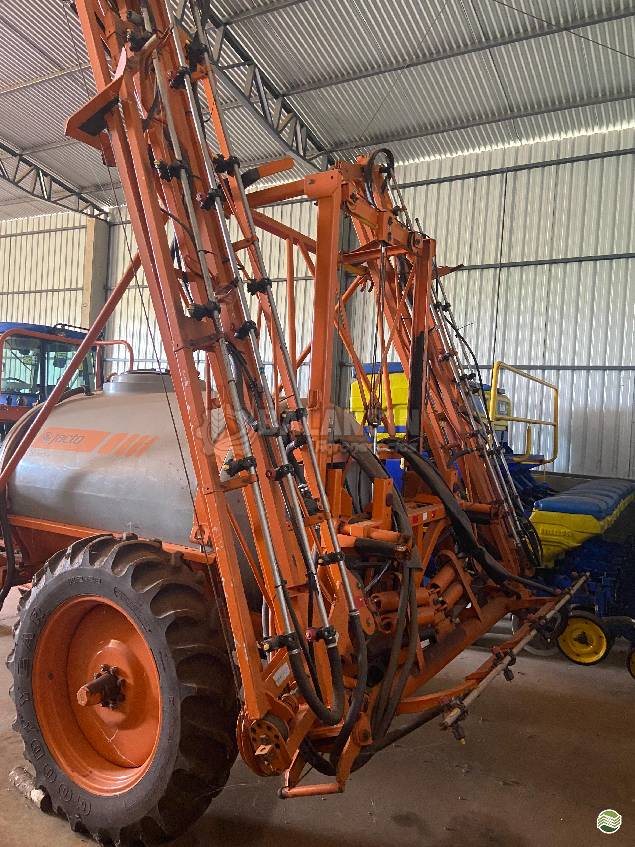 IMPLEMENTOS AGRICOLAS PULVERIZADOR 2000L Balansin Agronegócios CHOPINZINHO PARANÁ PR