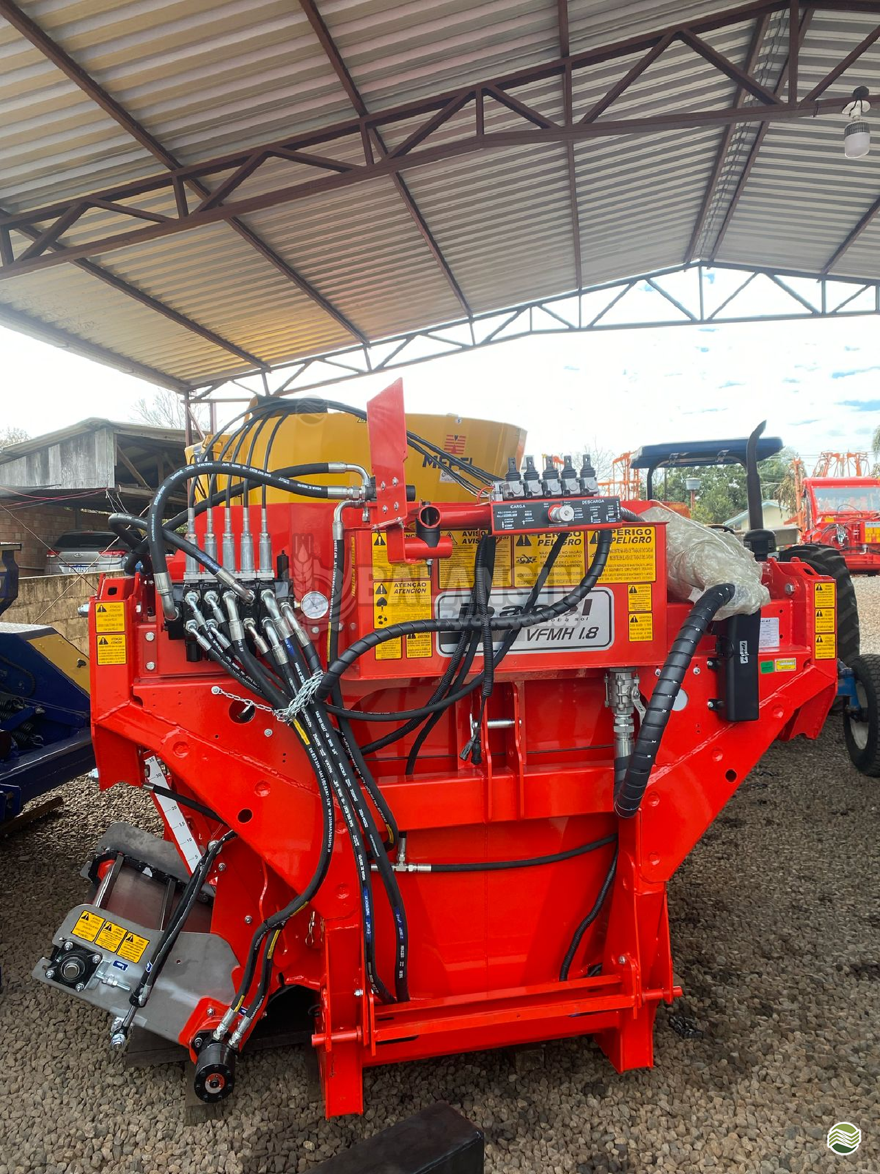IMPLEMENTOS AGRICOLAS DESENSILADEIRA DESENSILADEIRA Balansin Agronegócios CHOPINZINHO PARANÁ PR