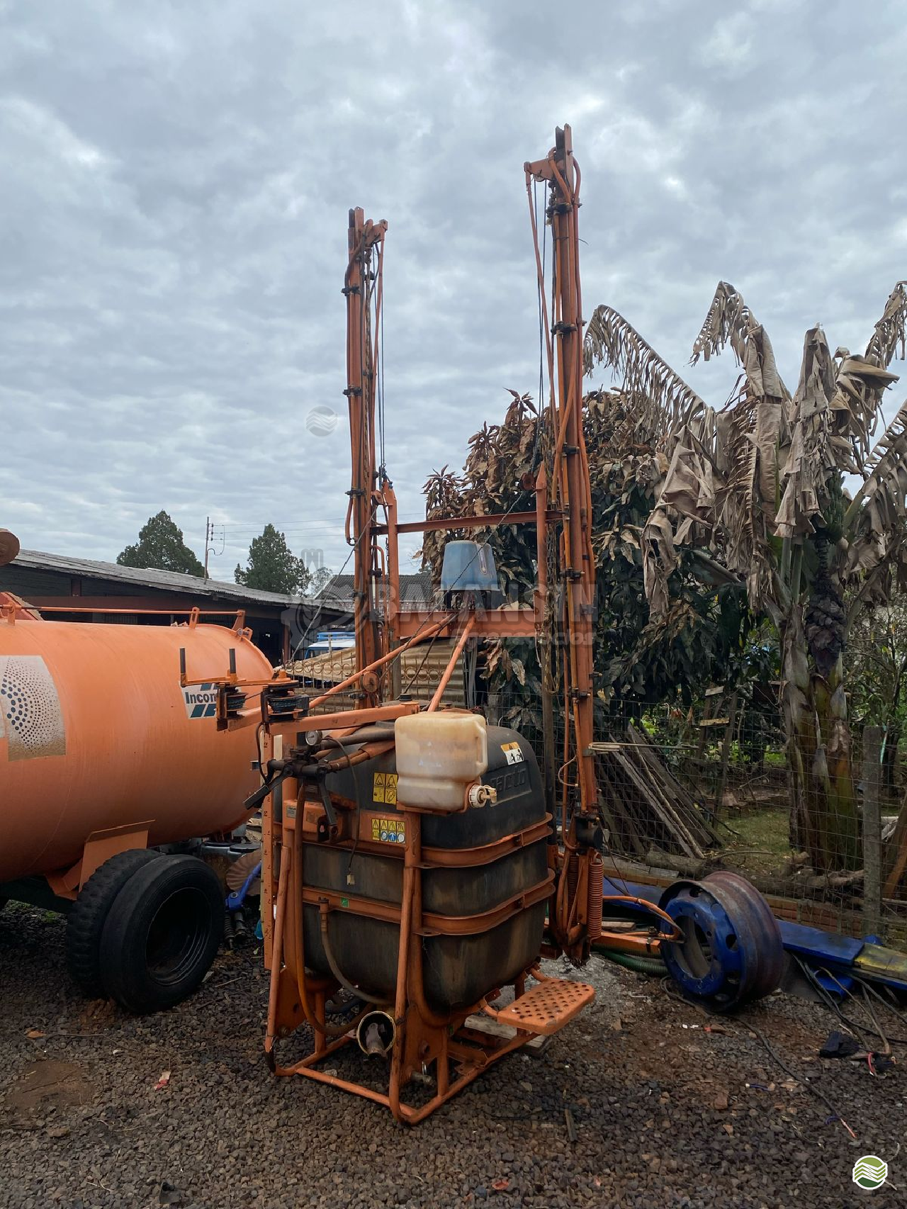 IMPLEMENTOS AGRICOLAS PULVERIZADOR 600L Balansin Agronegócios CHOPINZINHO PARANÁ PR