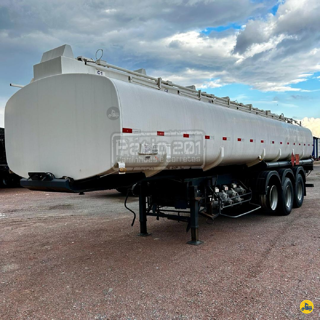 CARRETA SEMI-REBOQUE TANQUE AÇO Pátio 201 Caminhões e Carretas CURITIBA PARANÁ PR