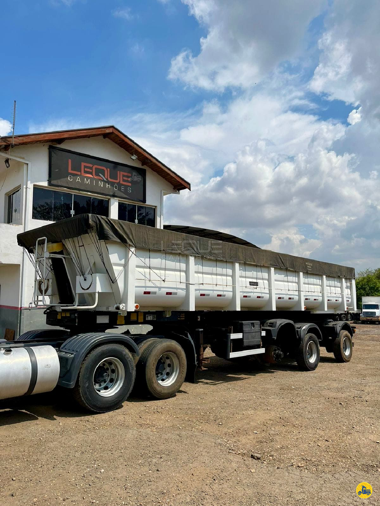 CARRETA SEMI-REBOQUE BASCULANTE Leque Caminhões  PIRACICABA SÃO PAULO SP