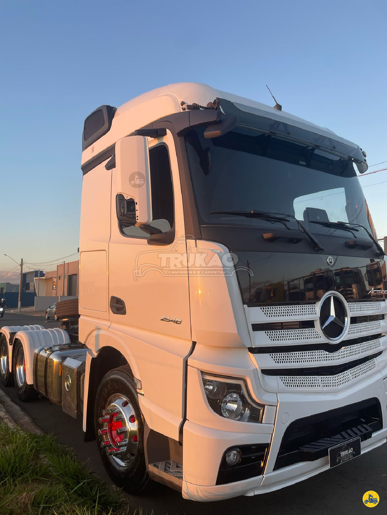 CAMINHAO MERCEDES-BENZ MB 2548 Cavalo Mecânico Cavalo 6x2 Trukão Caminhões MOGI-MIRIM SÃO PAULO SP