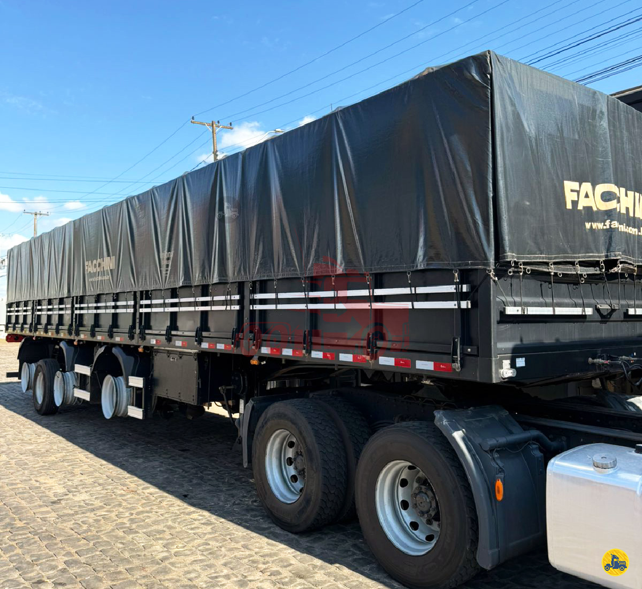 CARRETA SEMI-REBOQUE GRANELEIRO TVG Caminhões GUARULHOS SÃO PAULO SP