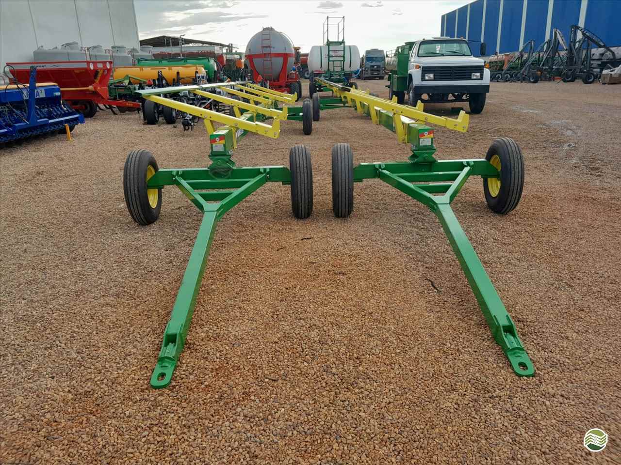 PLATAFORMA DE TRANSPORTE de Primavera Máquinas Usadas