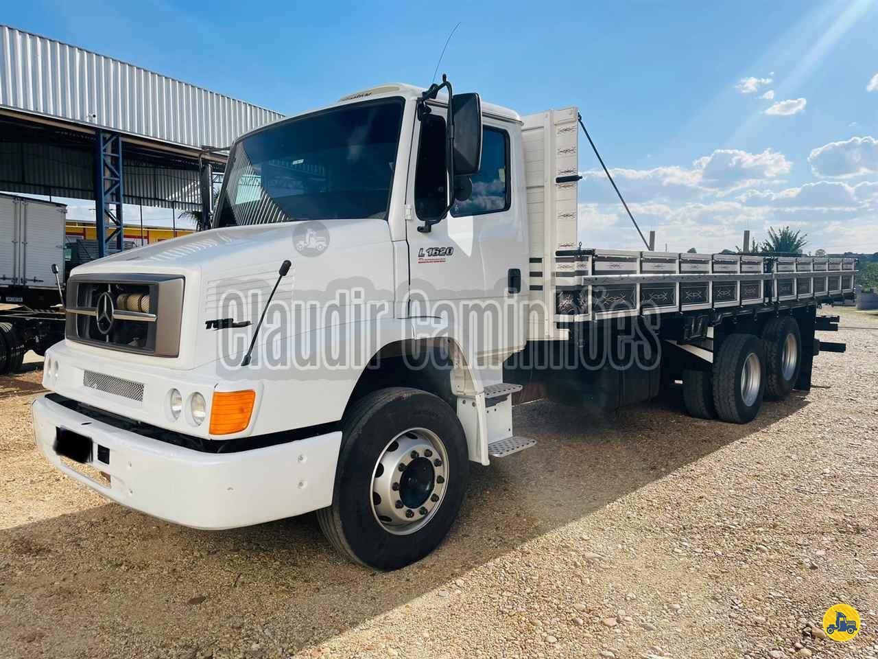 CAMINHAO MERCEDES-BENZ MB 1620 Carga Seca Truck 6x2 Claudir Caminhões ANDRADAS MINAS GERAIS MG