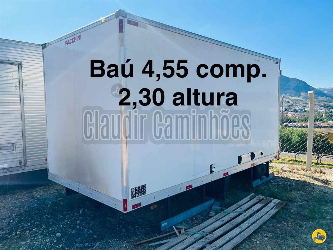 CARROCERIA SOBRE CHASSI  CAMINHAO 3/4 BAU FURGAO Claudir Caminhões ANDRADAS MINAS GERAIS MG