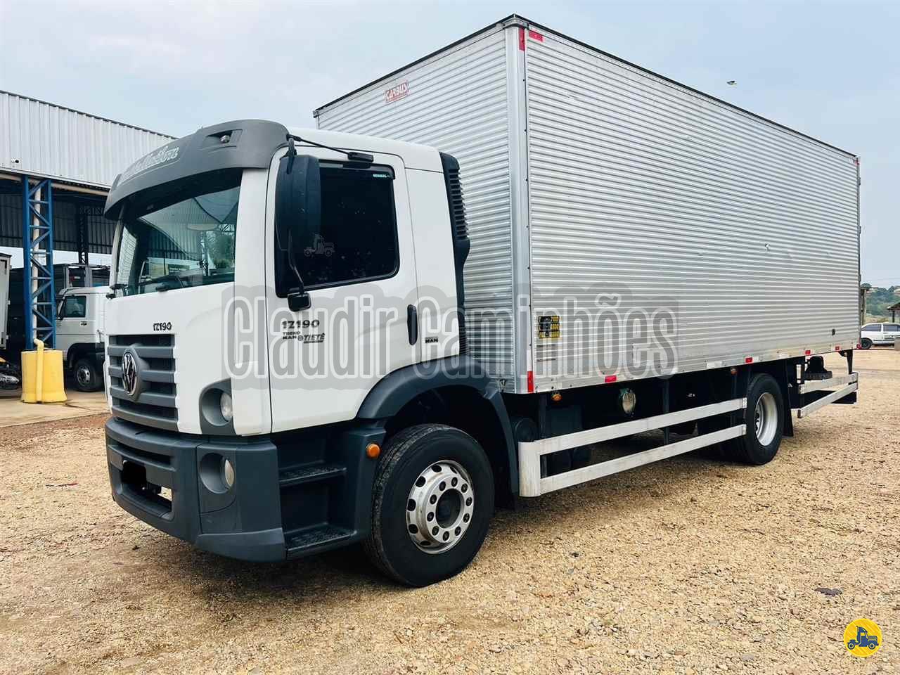 CAMINHAO VOLKSWAGEN VW 17190 Baú Furgão Toco 4x2 Claudir Caminhões ANDRADAS MINAS GERAIS MG