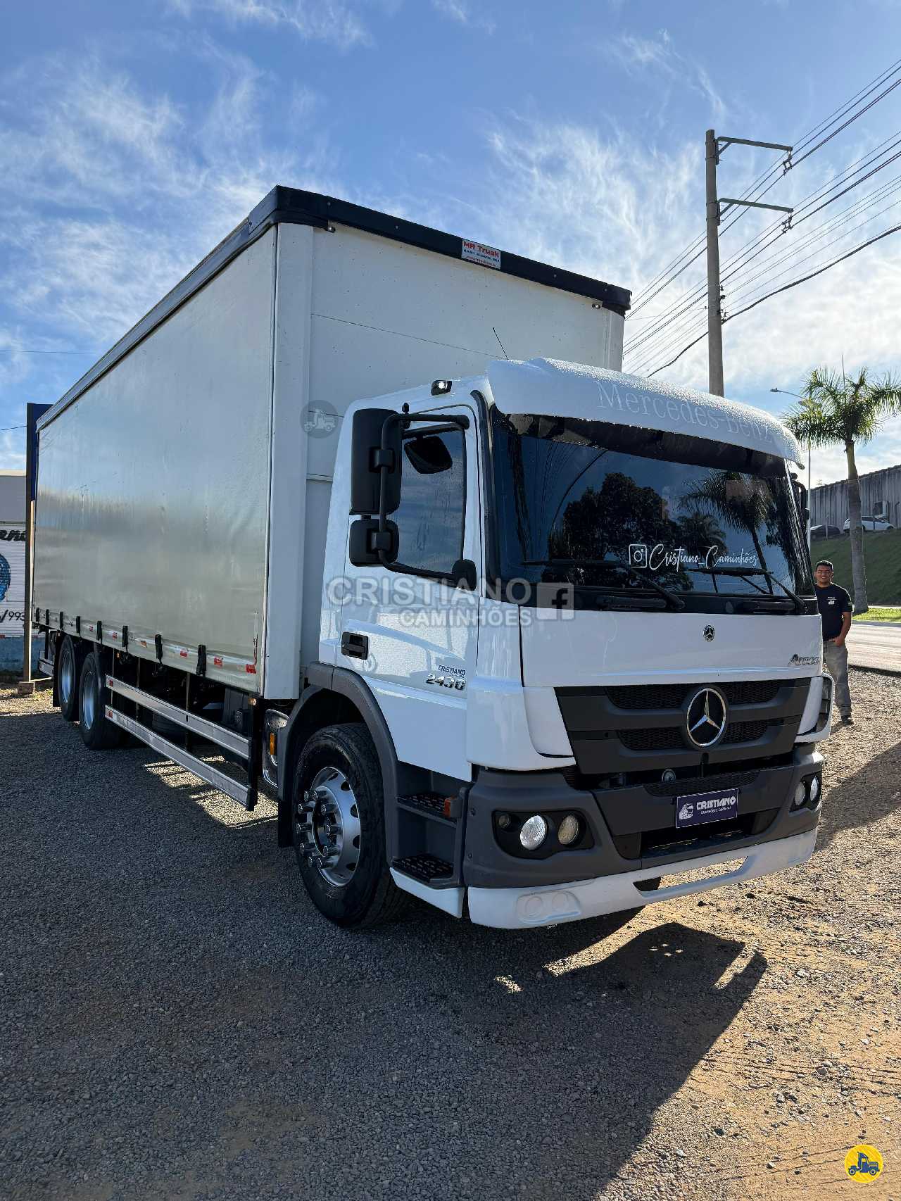 CAMINHAO MERCEDES-BENZ MB 2430 Baú Sider Truck 6x2 Cristiano Caminhões e Carretas SAO JOSE DO RIO PARDO SÃO PAULO SP