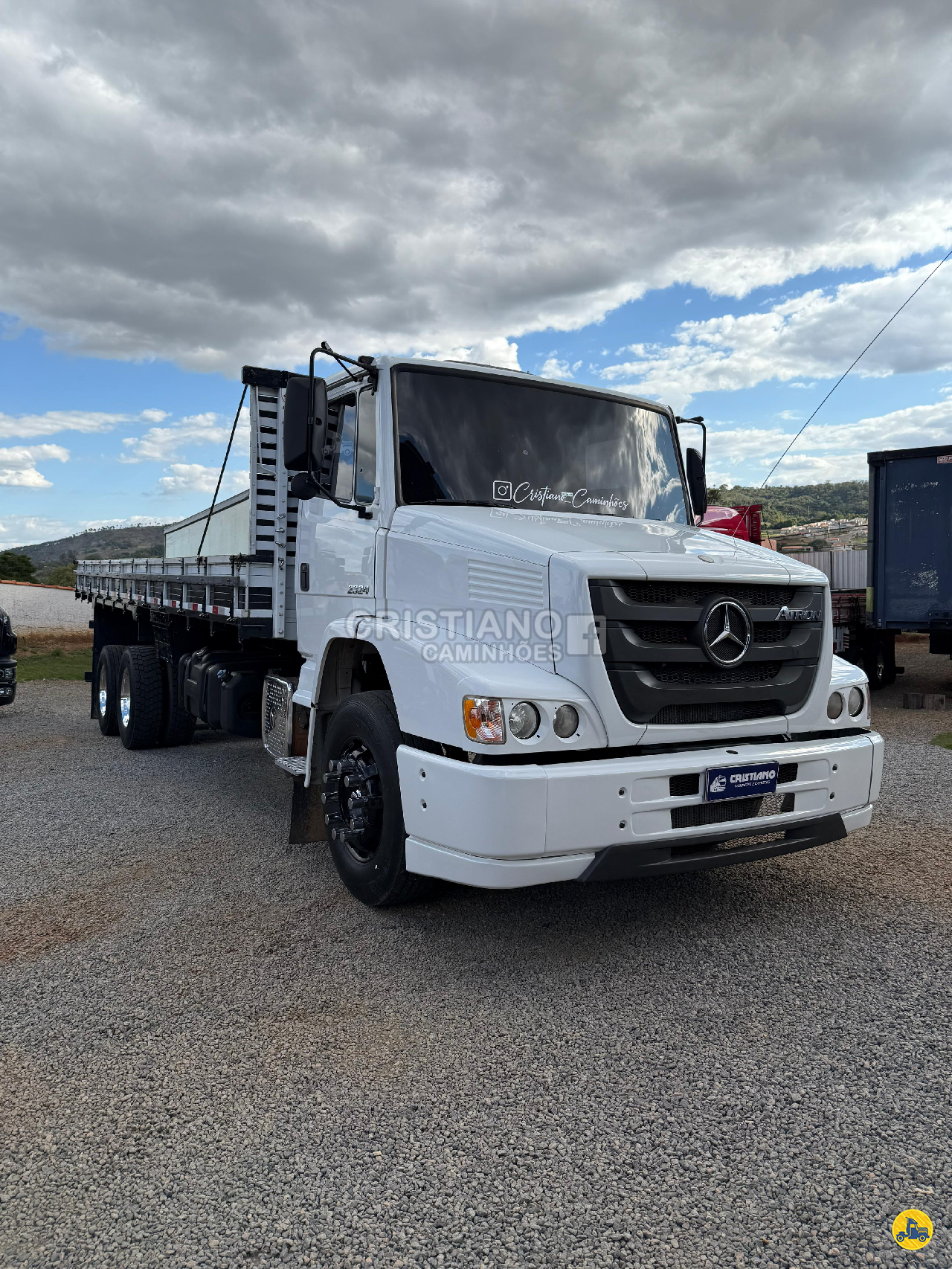 CAMINHAO MERCEDES-BENZ MB 2324 Carga Seca Truck 6x2 Cristiano Caminhões e Carretas SAO JOSE DO RIO PARDO SÃO PAULO SP