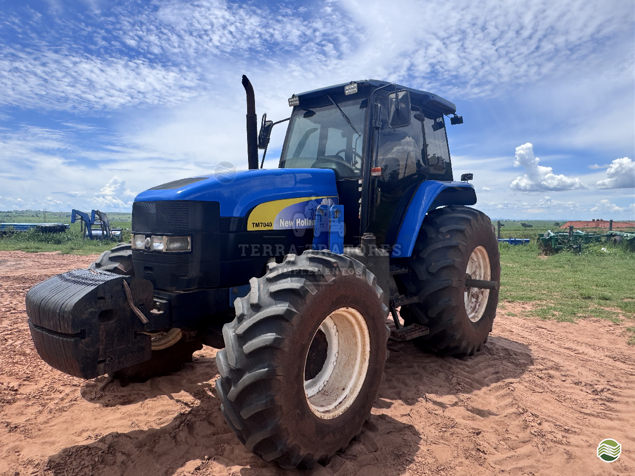 TRATOR NEW HOLLAND NEW TM 7040 Tração 4x4 Terra Tratores Implementos ESTRELA DO NORTE SÃO PAULO SP