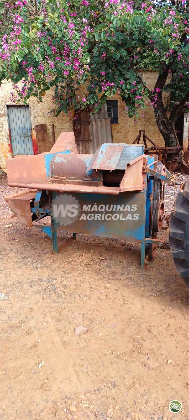 IMPLEMENTOS AGRICOLAS COLHEDORAS DEBULHADOR DE MILHO WS Máquinas Agrícolas SERTAOZINHO SÃO PAULO SP