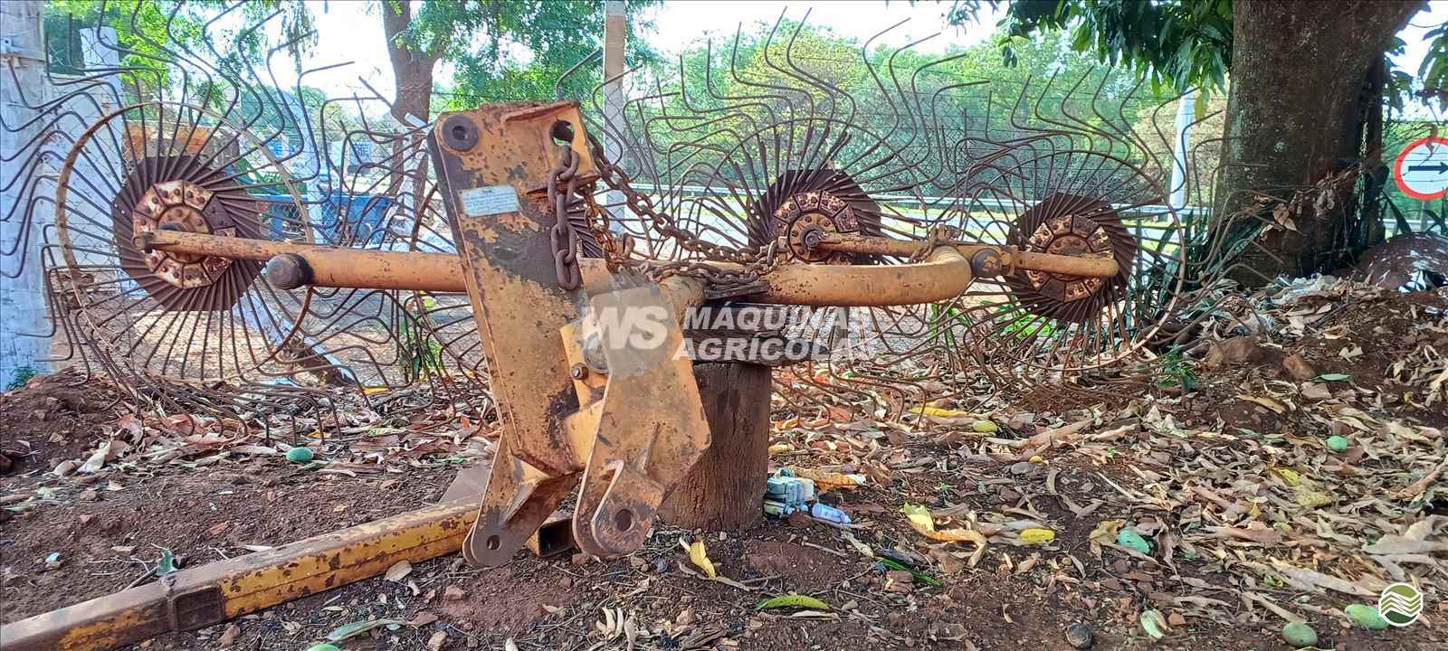 IMPLEMENTOS AGRICOLAS ENLEIRADOR ENLEIRADOR DE PALHA WS Máquinas Agrícolas SERTAOZINHO SÃO PAULO SP