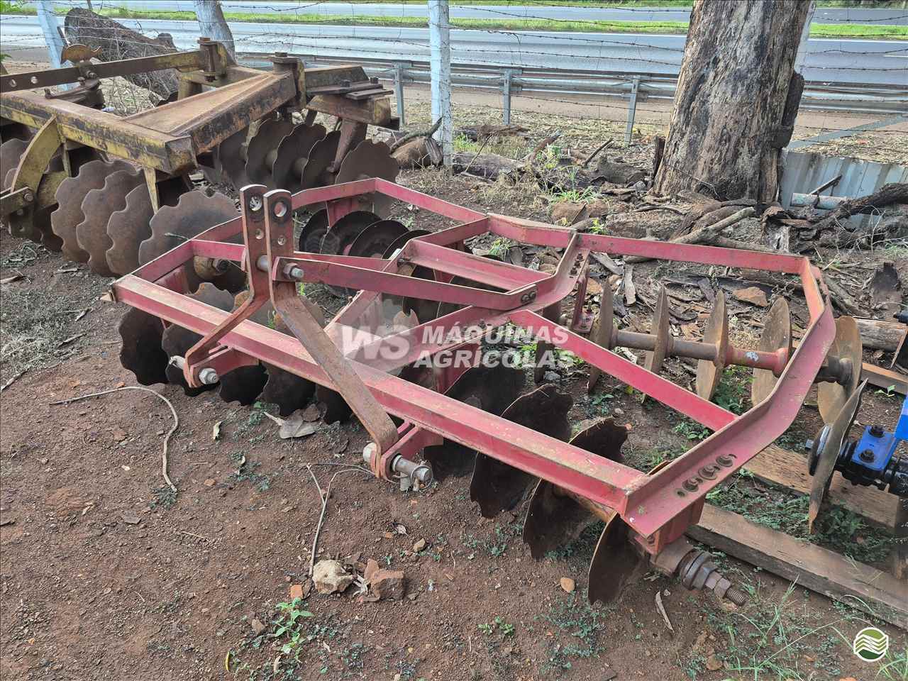 IMPLEMENTOS AGRICOLAS GRADE NIVELADORA NIVELADORA 24 DISCOS WS Máquinas Agrícolas SERTAOZINHO SÃO PAULO SP
