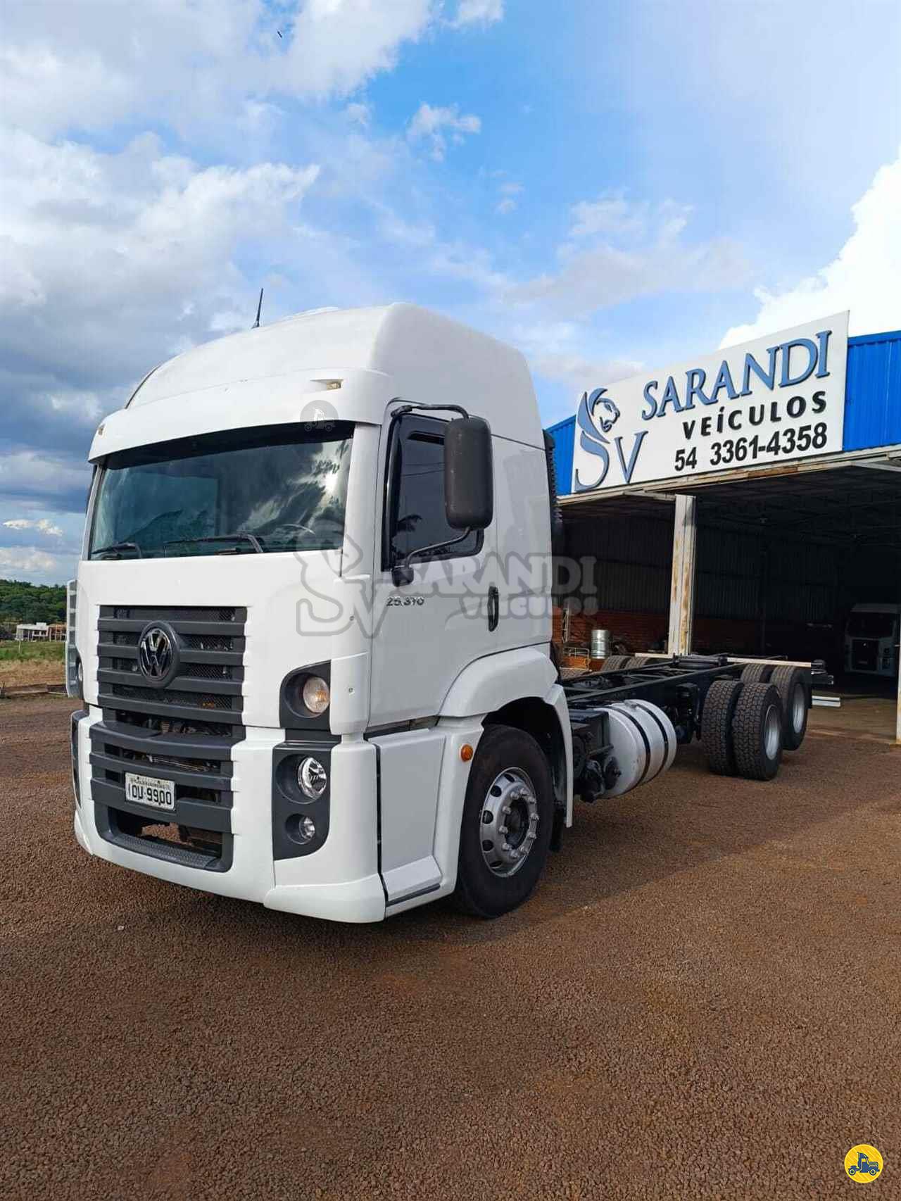 CAMINHAO VOLKSWAGEN VW 25370 Chassis Truck 6x2 Sarandi Veículos e Caminhões SARANDI RIO GRANDE DO SUL RS