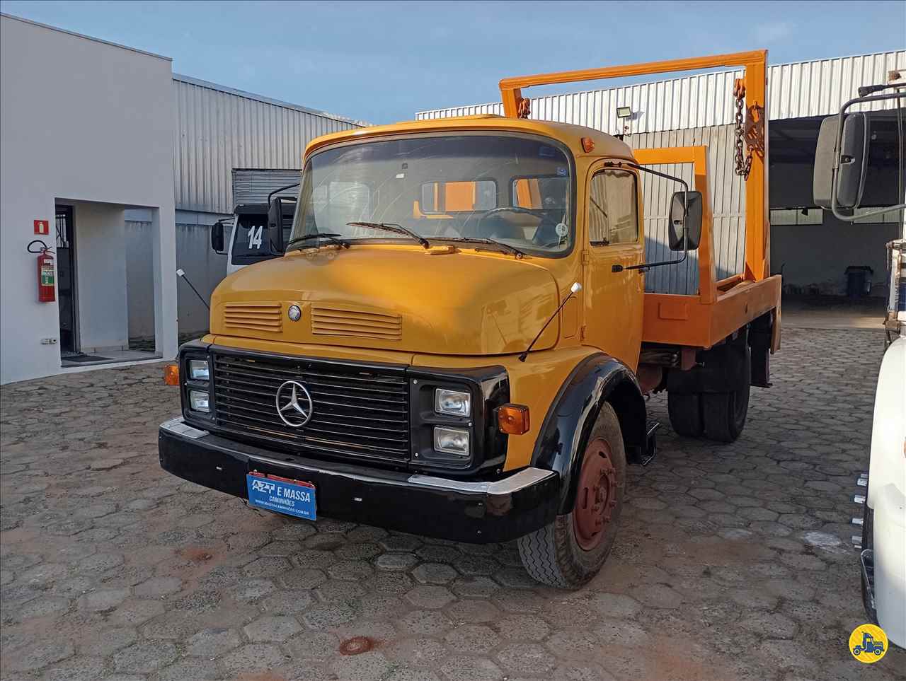 CAMINHAO MERCEDES-BENZ MB 1113 Poliguindaste Toco 4x2 Massa Caminhões SAO MANUEL SÃO PAULO SP