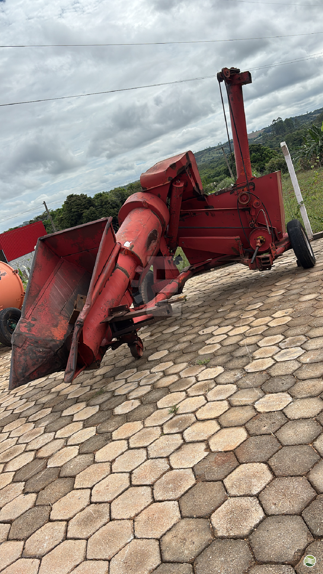 IMPLEMENTOS AGRICOLAS COLHEDORAS COLHEDORA DE GRÃOS Eduarte Implementos Agrícolas SAO JOAO DEL REI MINAS GERAIS MG
