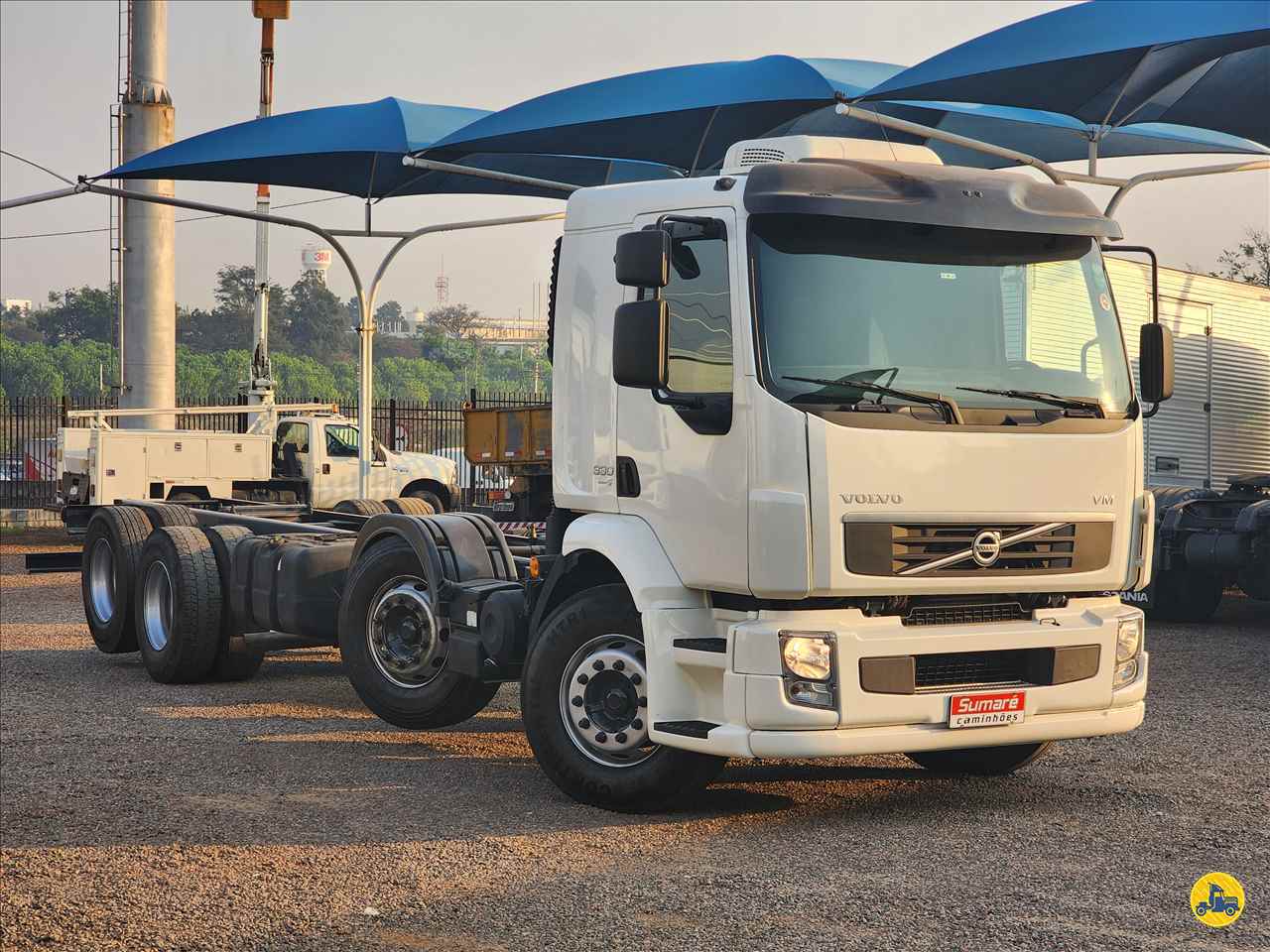 CAMINHAO VOLVO VOLVO VM 330 Chassis BiTruck 8x2 Sumaré Caminhões SUMARE SÃO PAULO SP