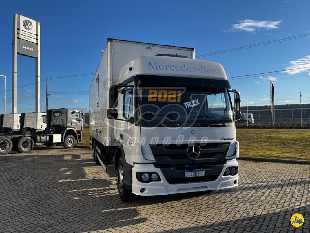 CAMINHAO MERCEDES-BENZ MB 2426 Baú Furgão Truck 6x2 5001 Caminhões - Curitiba CURITIBA PARANÁ PR