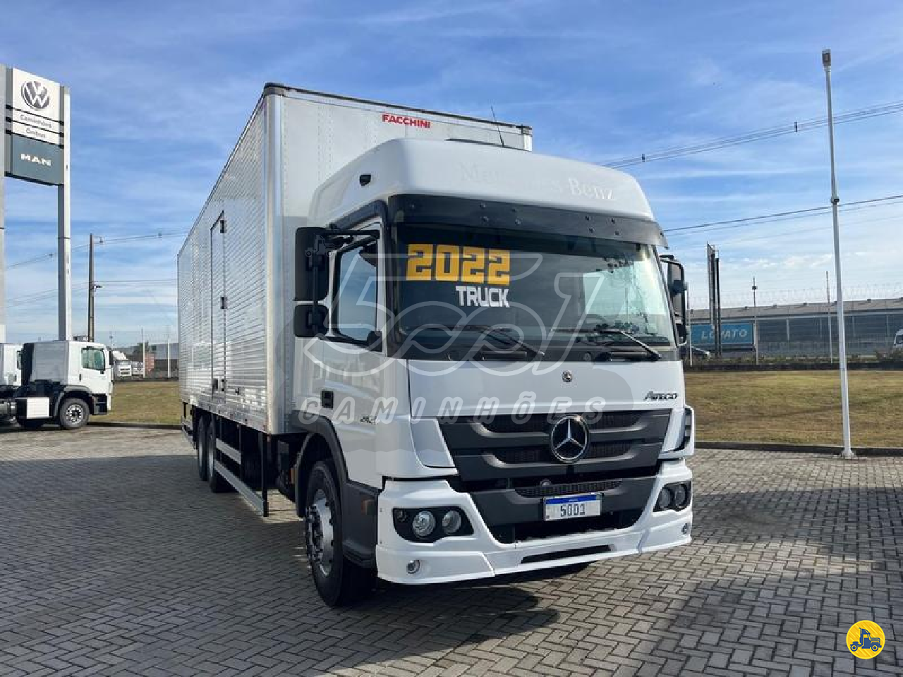 CAMINHAO MERCEDES-BENZ MB 2426 Baú Furgão Truck 6x2 5001 Caminhões - Curitiba CURITIBA PARANÁ PR