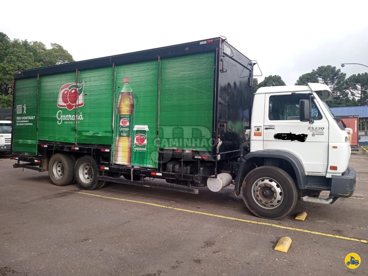 CAMINHAO VOLKSWAGEN VW 23230 Baú Bebidas Cavalo 6x2 JR Caminhão INDAIATUBA SÃO PAULO SP