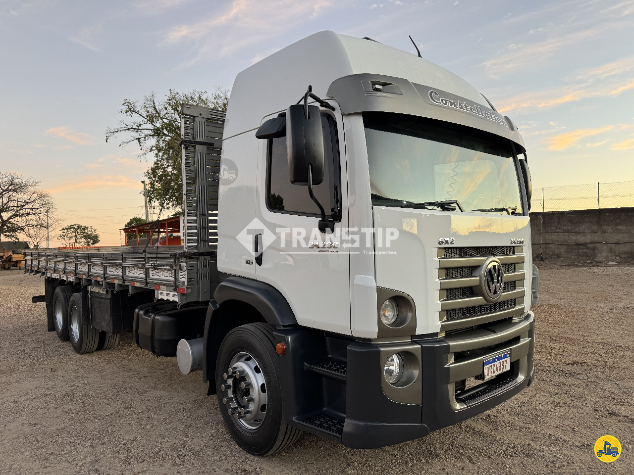 CAMINHAO VOLKSWAGEN VW 24280 Carga Seca Truck 6x2 Transtip Transportes PIRACICABA SÃO PAULO SP