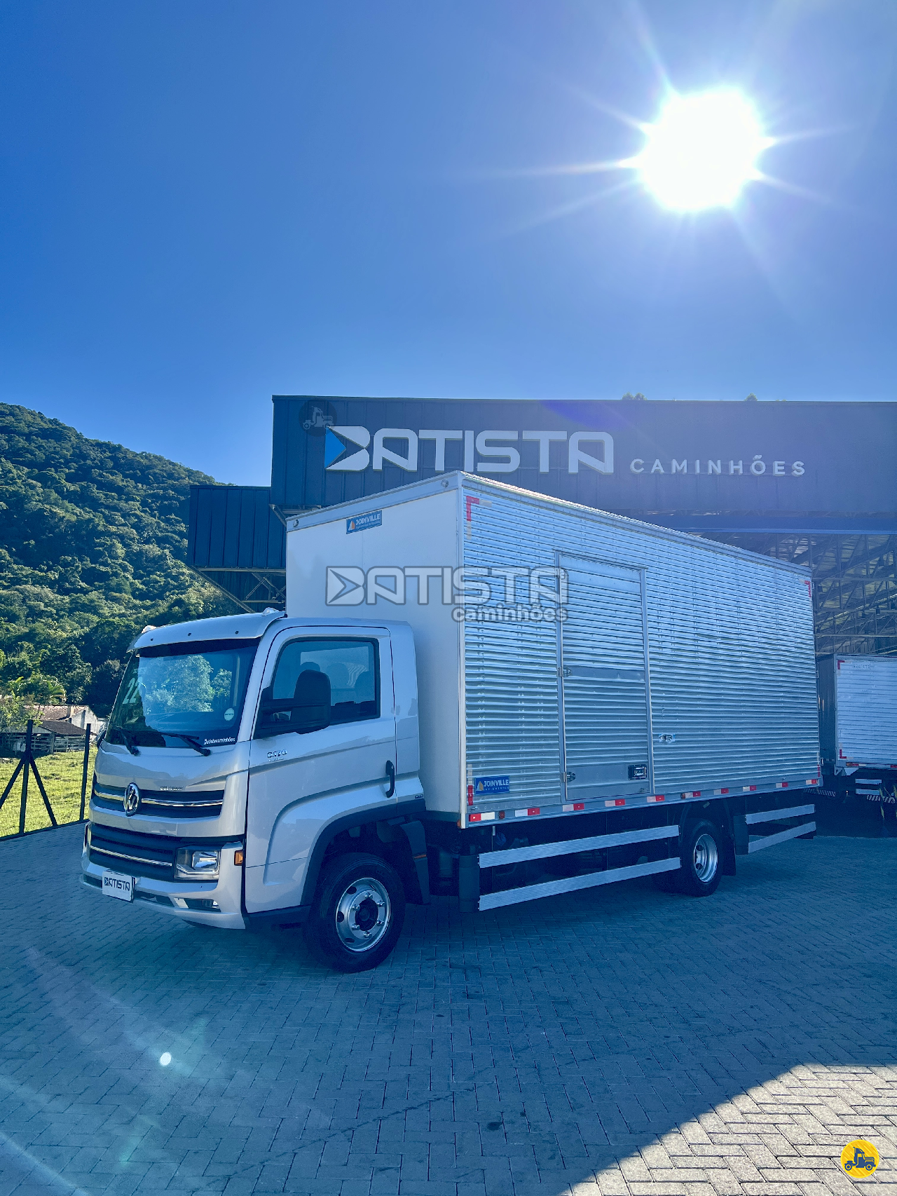 CAMINHAO VOLKSWAGEN VW 11180 Baú Furgão 3/4 4x2 Batista Caminhões PALHOCA SANTA CATARINA SC