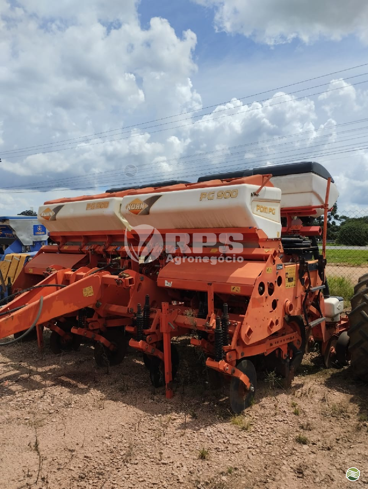 IMPLEMENTOS AGRICOLAS PLANTADEIRA TANDEM DE ACOPLAMENTO  11 LINHAS RPS Agronegócios CARAMBEI PARANÁ PR