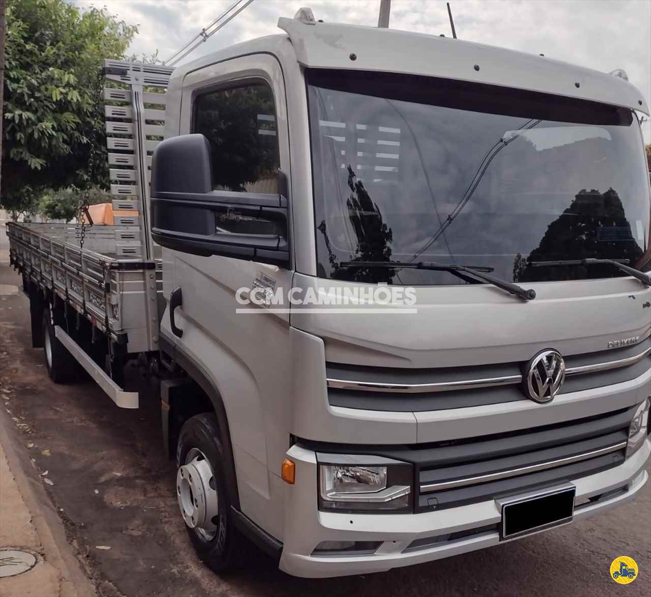 CAMINHAO VOLKSWAGEN VW 11180 Carga Seca 3/4 4x2 CCM Caminhões GOIANIA GOIAS GO