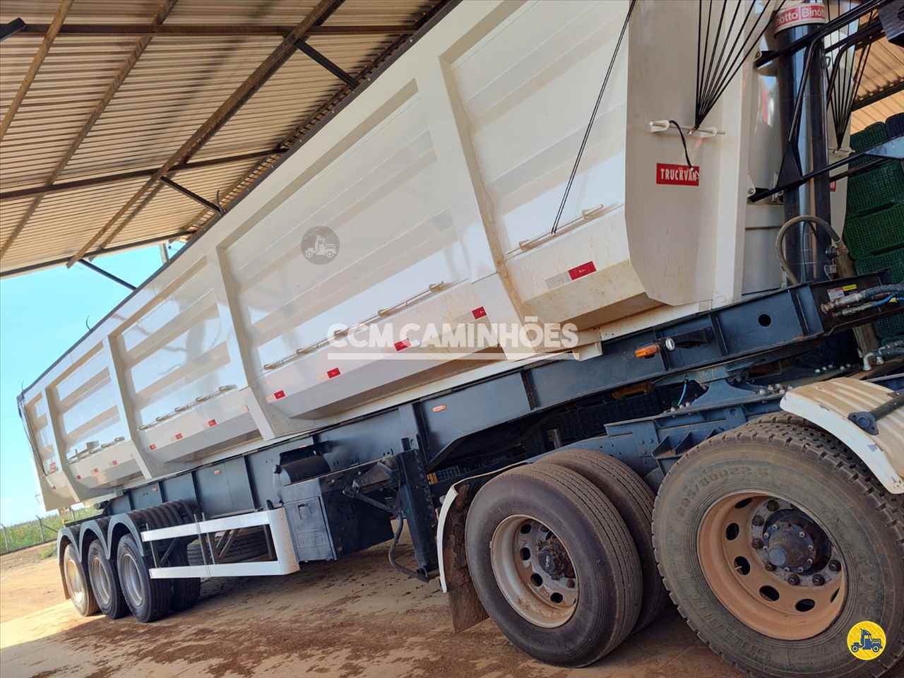 CARRETA SEMI-REBOQUE BASCULANTE CCM Caminhões GOIANIA GOIAS GO