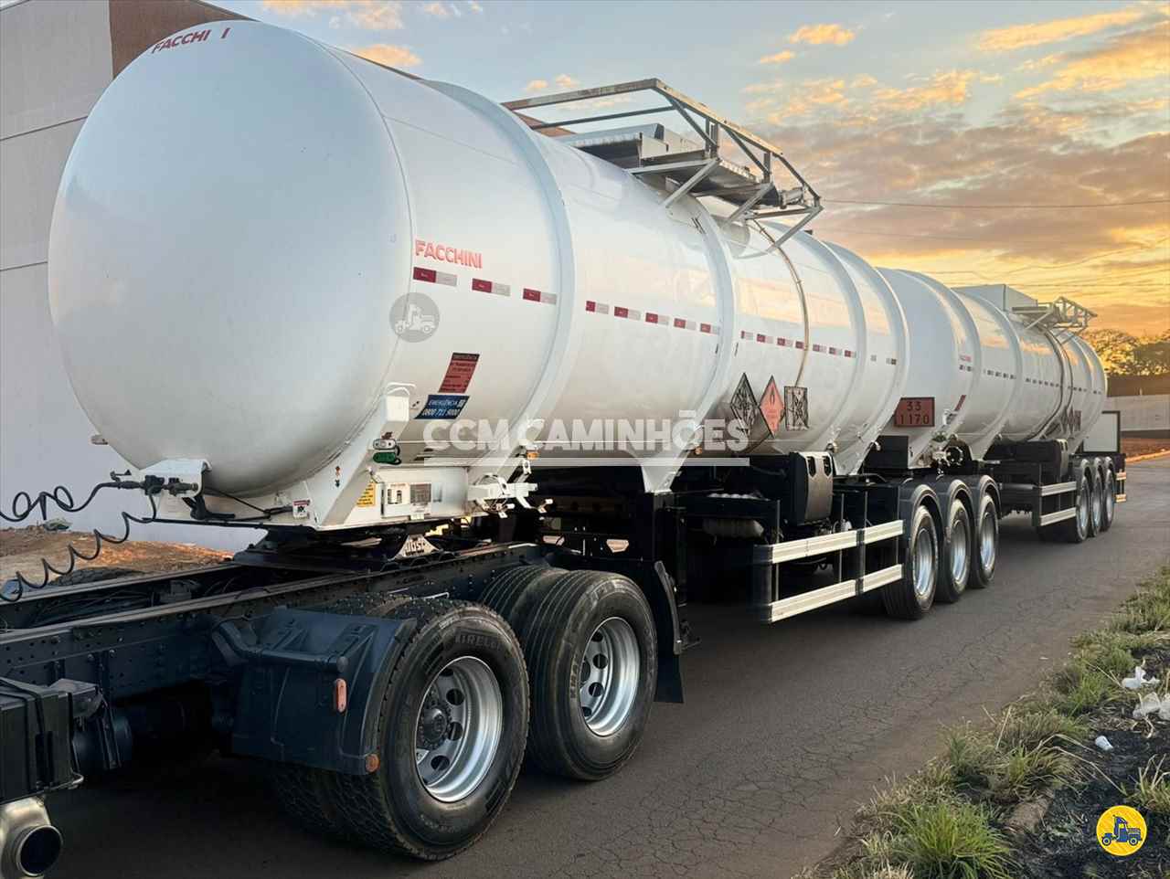 CARRETA BITREM 9 EIXOS TANQUE AÇO CCM Caminhões GOIANIA GOIAS GO