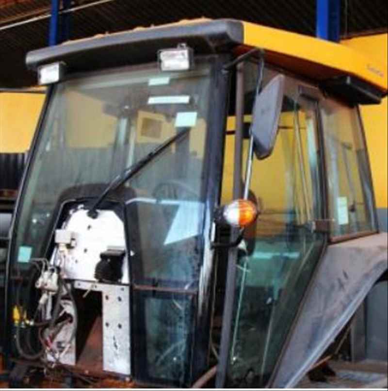 Cabine trator Valtra BH