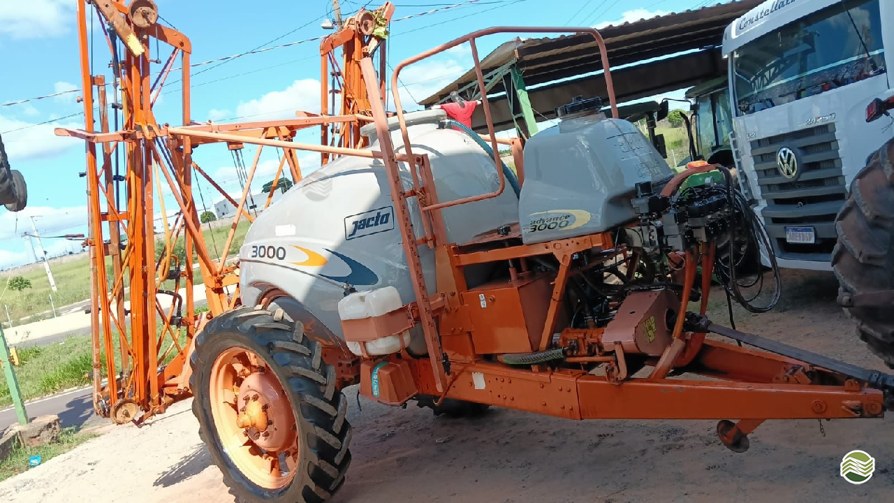 ADVANCE 3000 AM18 VORTEX de Toledo Tratores PR