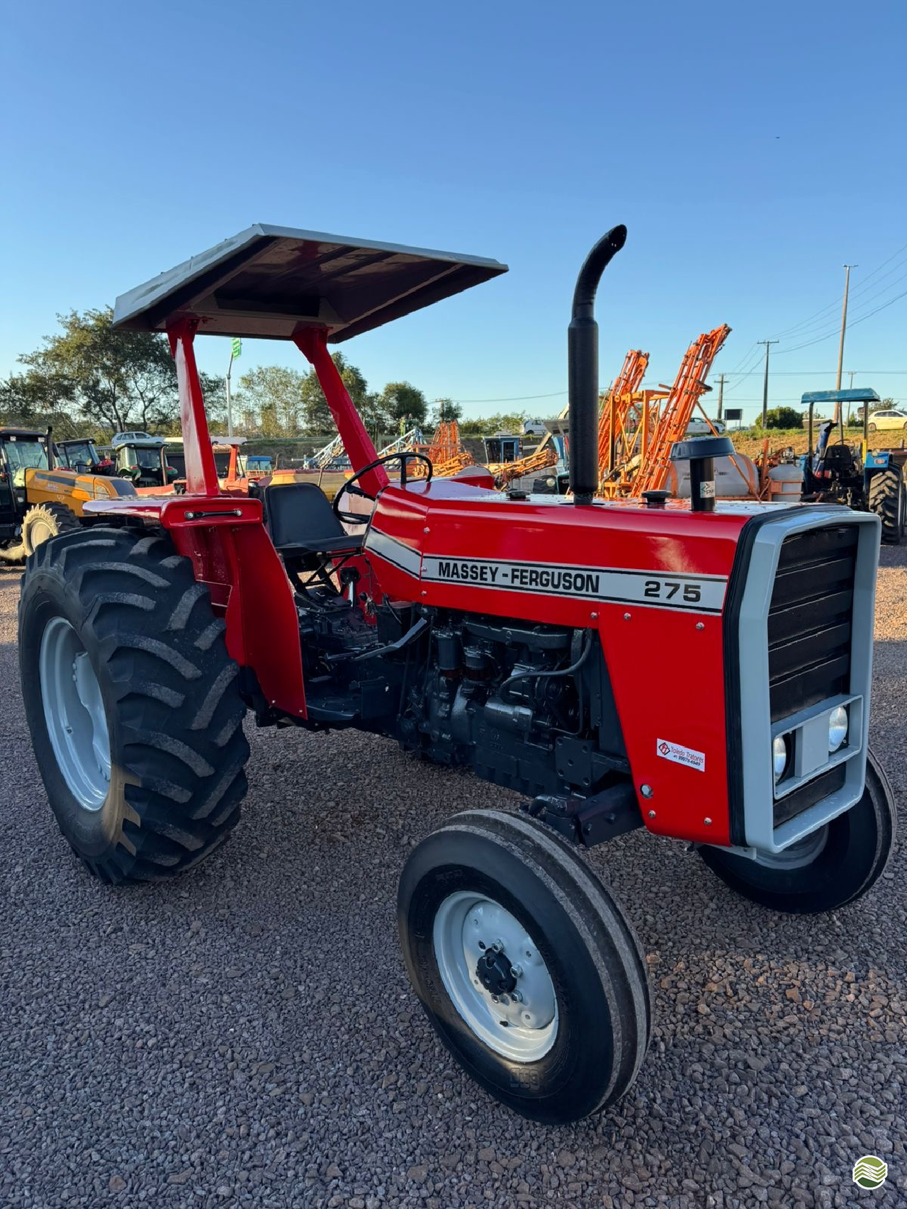 MF 275 de Toledo Tratores PR