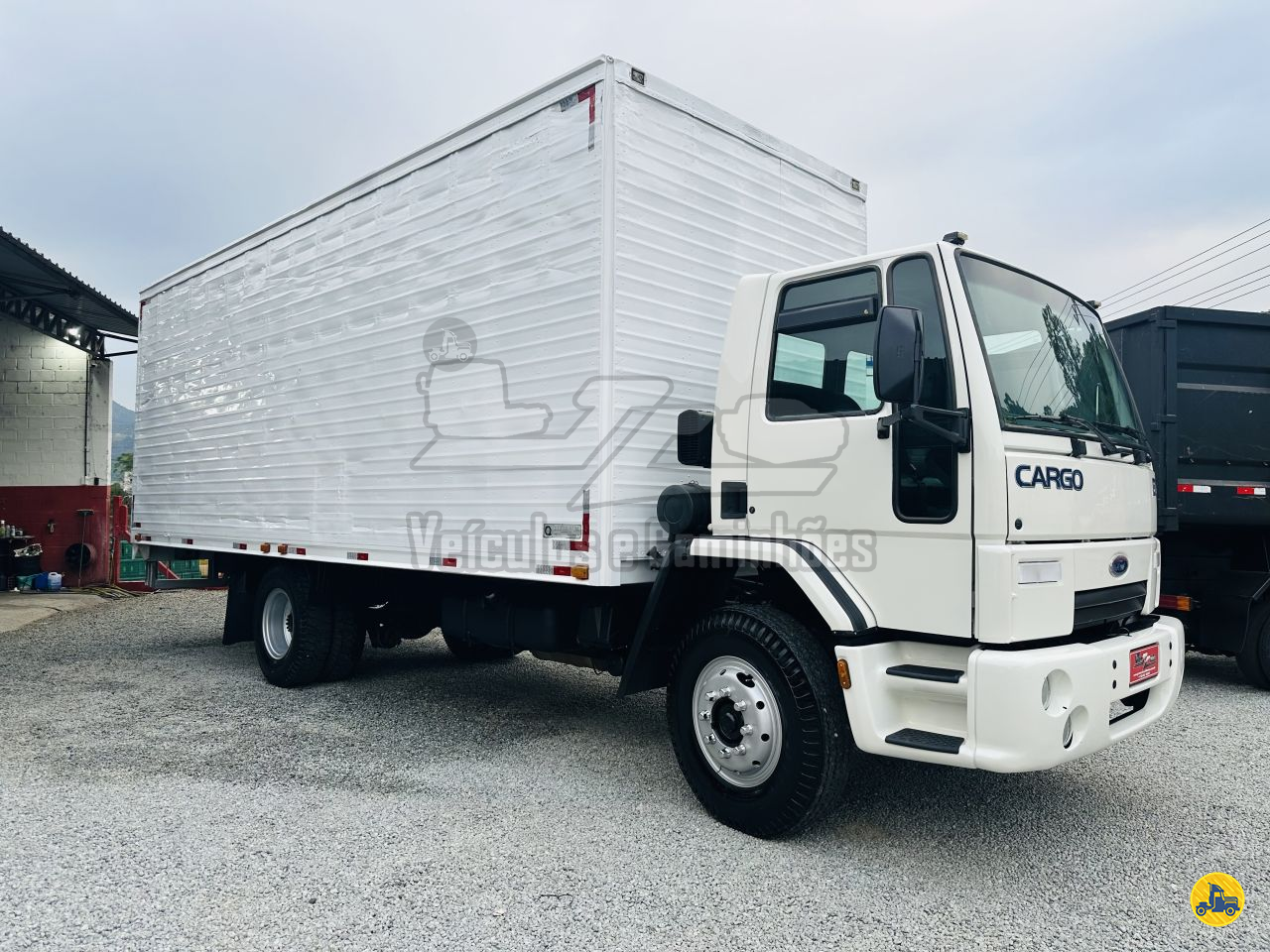 CAMINHAO FORD CARGO 1317 Baú Furgão Toco 4x2 JC Veículos e Caminhões SANTO AMARO DA IMPERATRIZ SANTA CATARINA SC